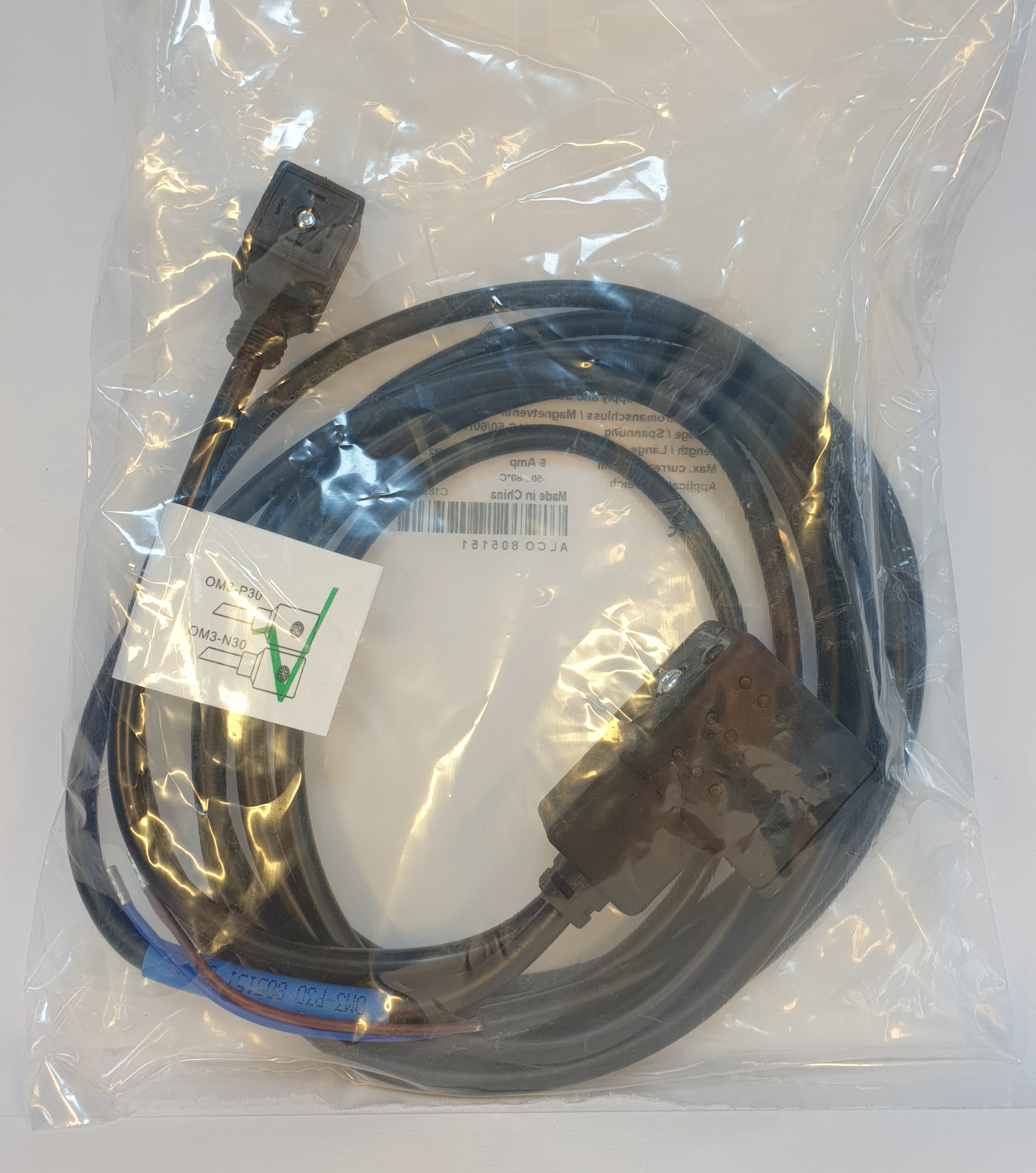 OM3-P30 CAVO ALIMENTAZIONE E SOLENOIDE 24V 3MT  Box Single