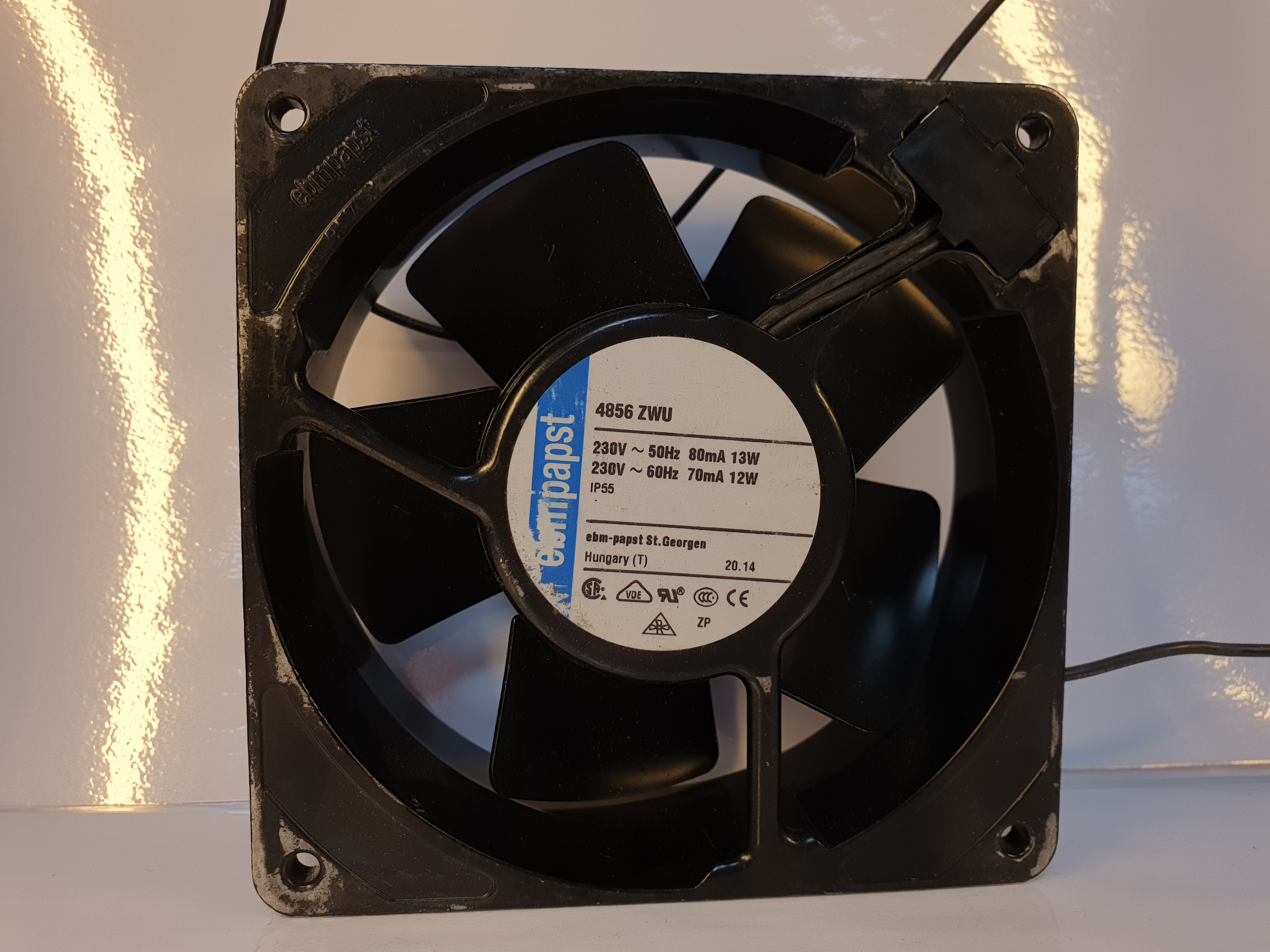 VENTILATEUR PAPST 4856 ZWU AC Fans Tubeaxial Fan, 119x119x38mm, 230VAC, 58.9CFM, 13W, 26dBA, Terminal, IP65