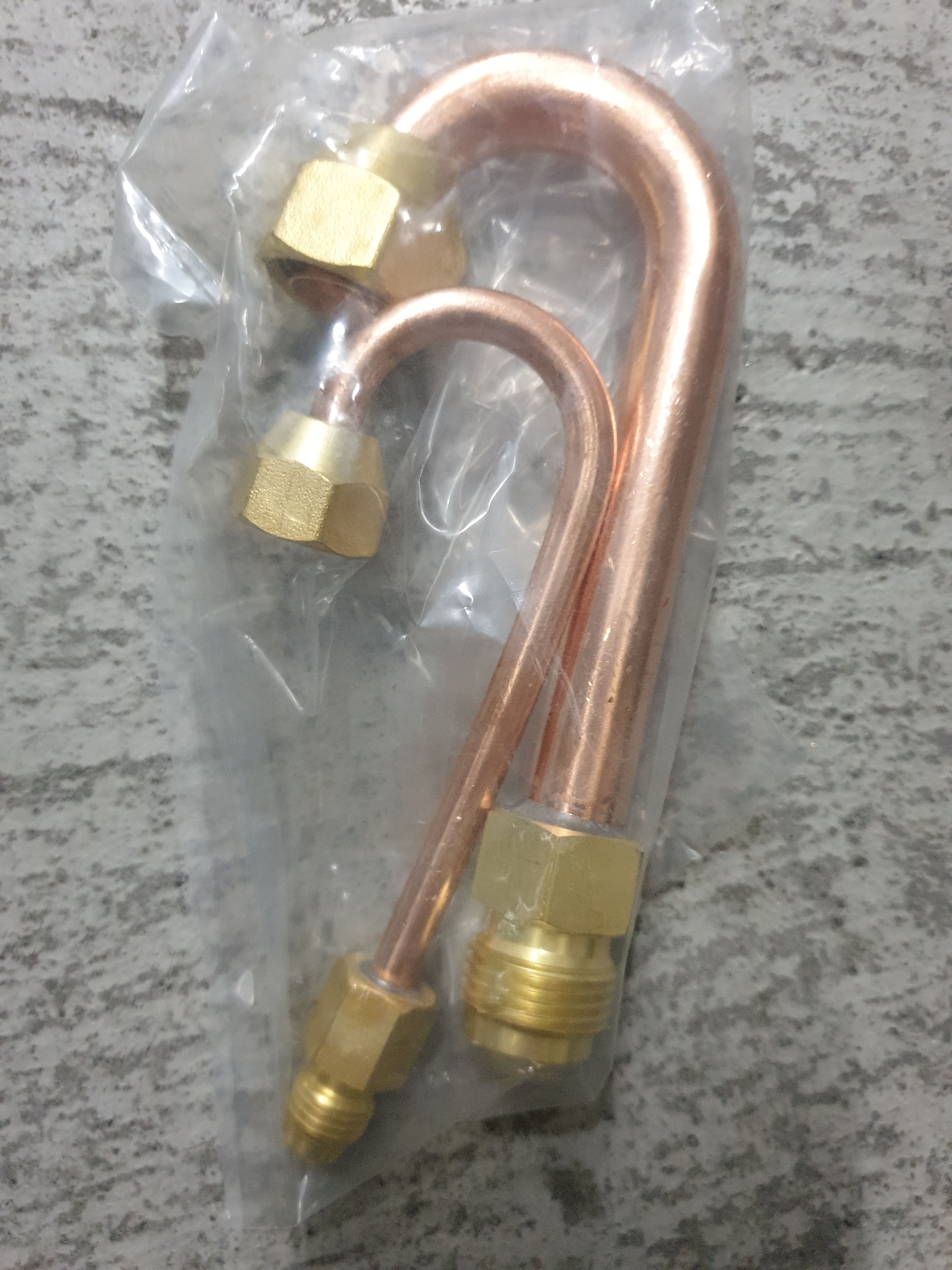 RACCORDS DE COUDE  1/4”M x 1/4 “F a 41.5 mm + 3/8”M x 3/8”F a 43.7 mm (couple)